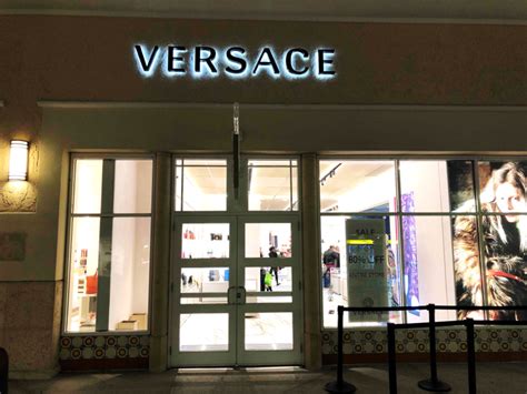 versace store orlando vineland